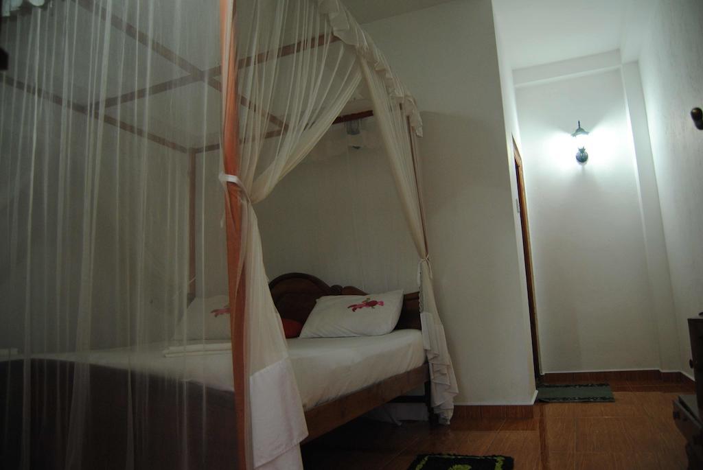 Kumara Guest House Unawatuna Habitación foto